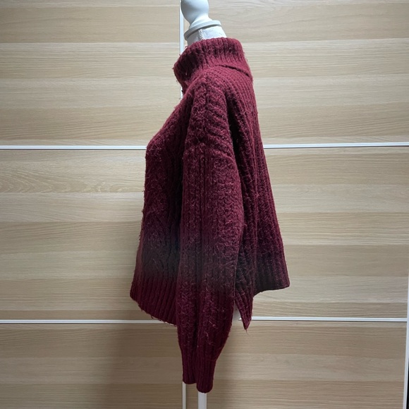 a new day Oversized Turtleneck Sweater - Picture 2 of 8